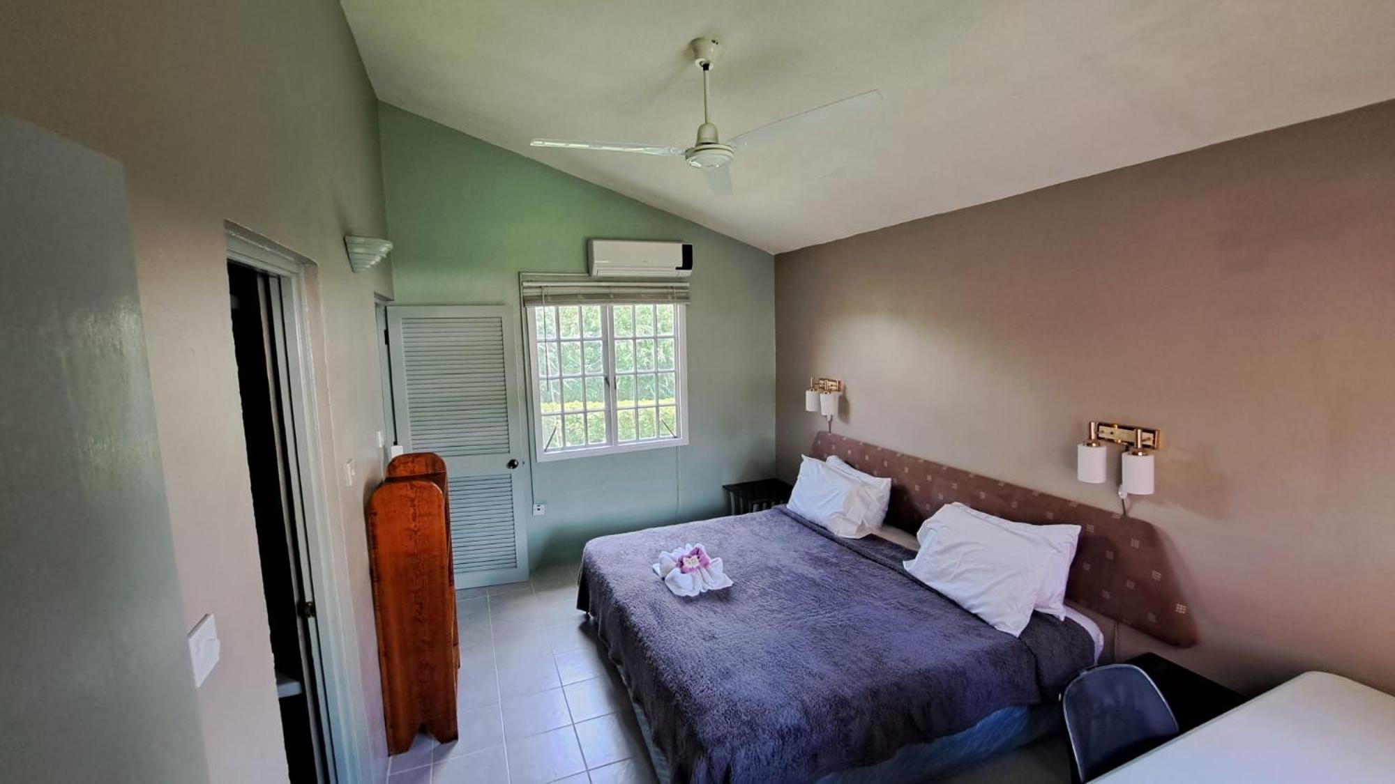 Kootney Resorts Portsmouth Room photo